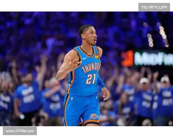 一度连得7分！阿隆-维金斯半场6中4高效拿到9分